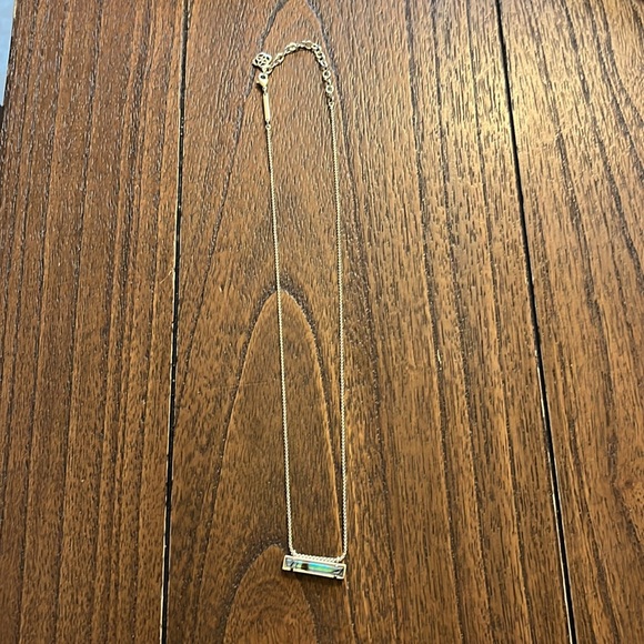 Abalone Leanor Pendant Necklace - Picture 2 of 4